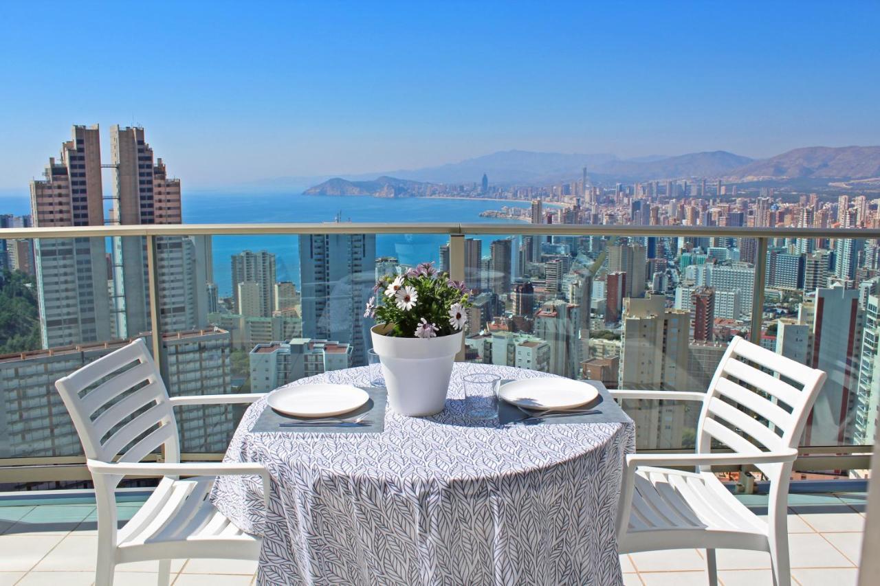 Apartamento de Lujo con terraza privada y vistas al mar en Torre Lúgano Benidorm Exterior foto